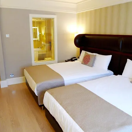 Titanic Comfort Sisli-2